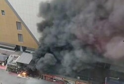 最新爆料石家庄火灾,悲剧瞬间，紧急救援行动展开